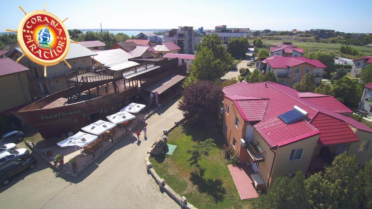 Club De Vacanta Corabia Piratilor-Mamaia Nord Неводарі Екстер'єр фото