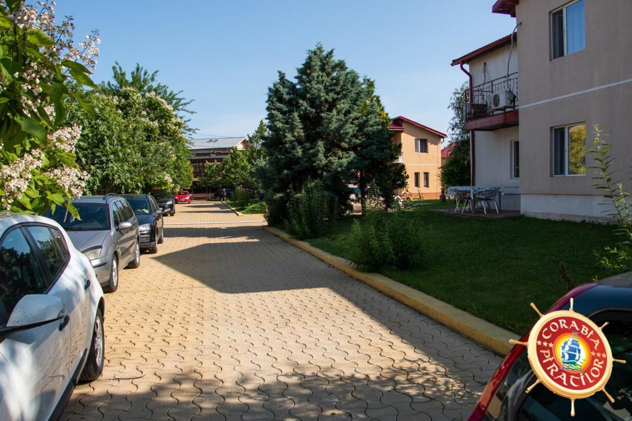 Club De Vacanta Corabia Piratilor-Mamaia Nord Неводарі Екстер'єр фото
