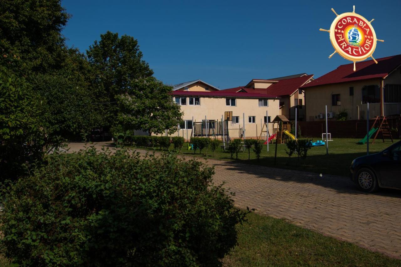 Club De Vacanta Corabia Piratilor-Mamaia Nord Неводарі Екстер'єр фото