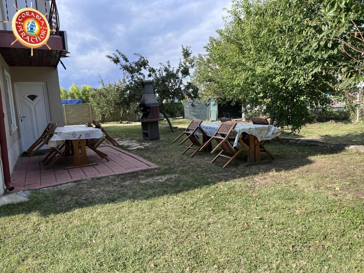 Club De Vacanta Corabia Piratilor-Mamaia Nord Неводарі Екстер'єр фото