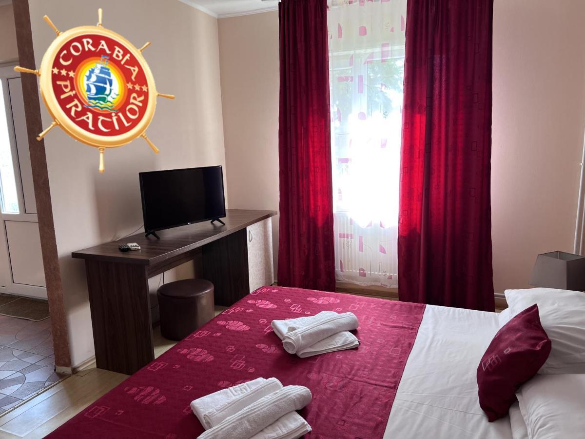 Club De Vacanta Corabia Piratilor-Mamaia Nord Неводарі Екстер'єр фото