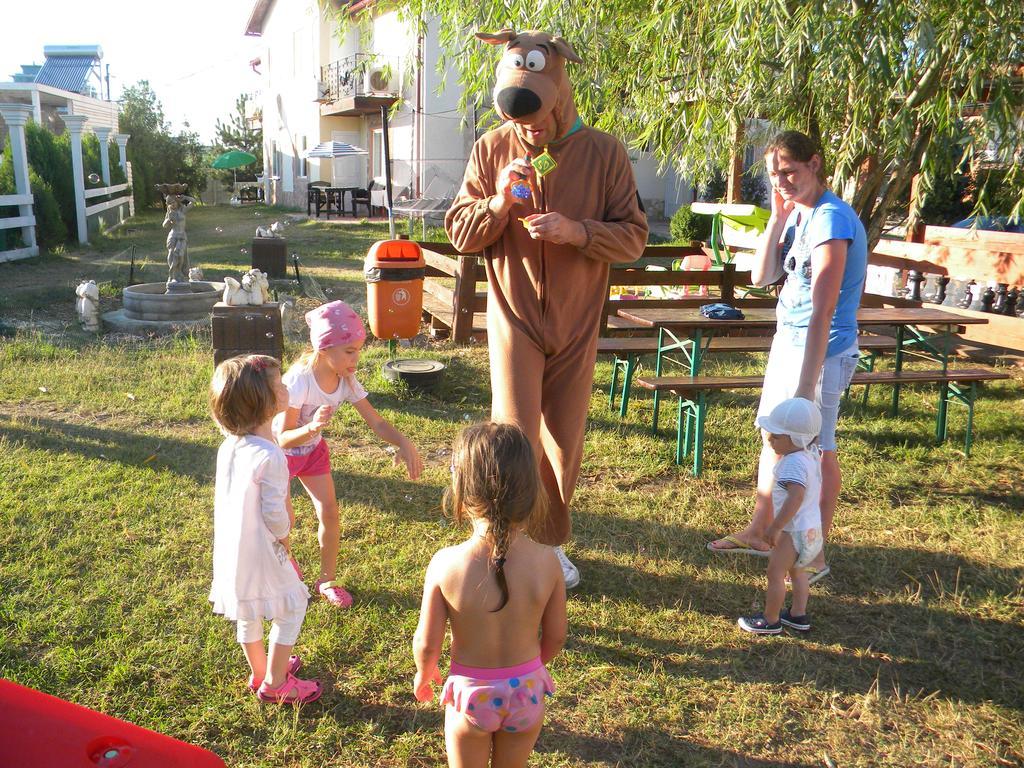Club De Vacanta Corabia Piratilor-Mamaia Nord Неводарі Екстер'єр фото