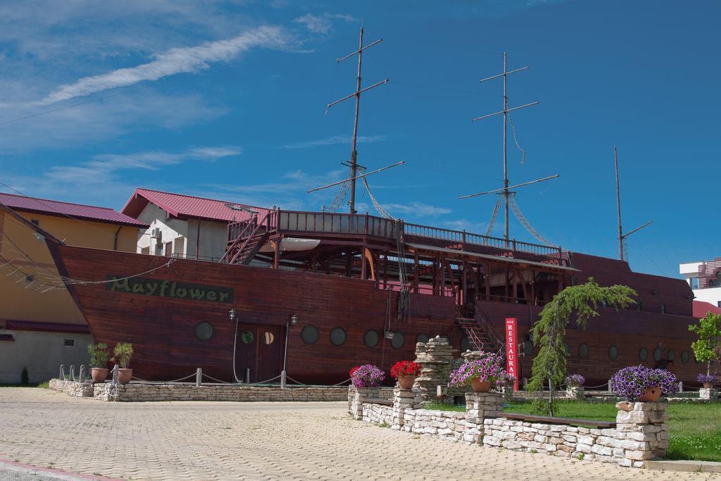 Club De Vacanta Corabia Piratilor-Mamaia Nord Неводарі Екстер'єр фото